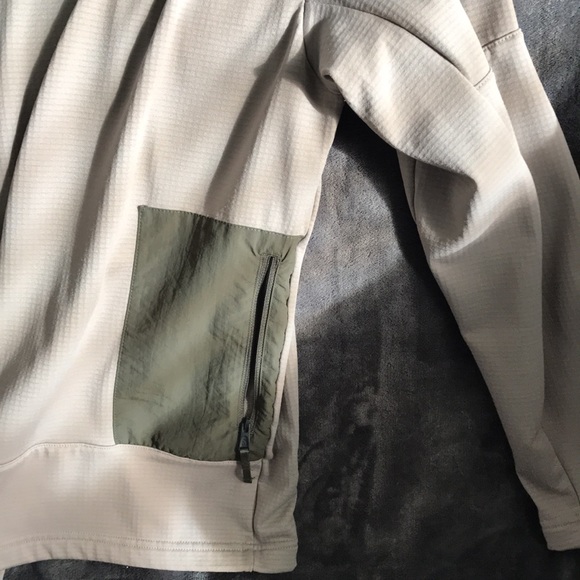 North Face sweater - Picture 4 of 4